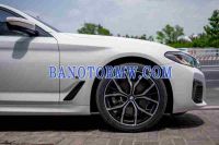 Cần bán gấp xe BMW 5 Series 520i M Sport năm 2021, màu Trắng, Số tự động
