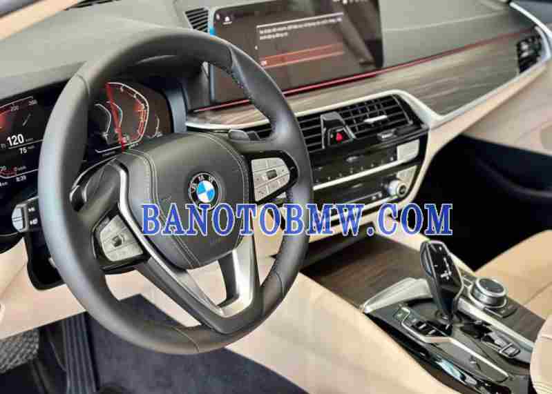 BMW 5 Series 2024 Số tự động