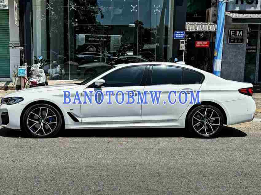 Bán BMW 5 Series 530i M Sport 2022 - màu Trắng - xe Nhập khẩu - giá tốt