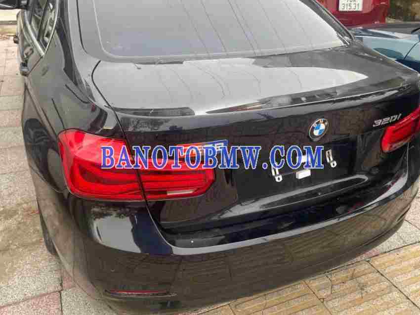 Cần bán gấp BMW 3 Series 320i 2018 - Xe đẹp - Giá tốt