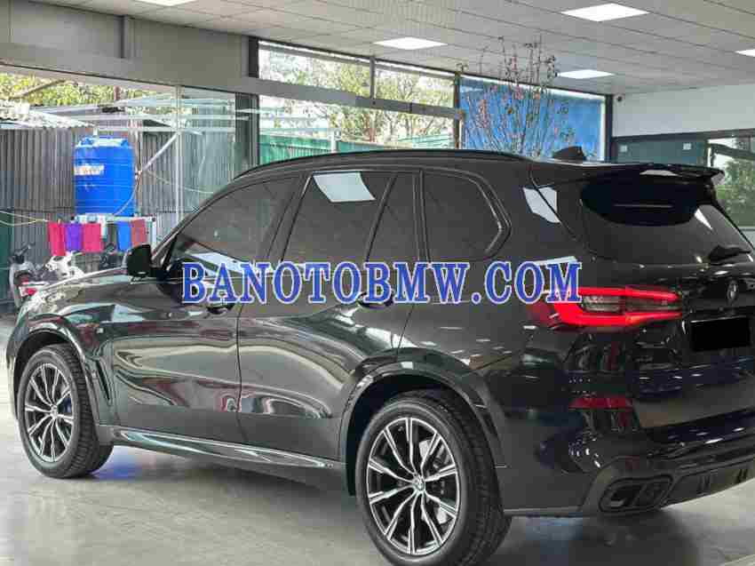 Cần bán gấp xe BMW X5 xDrive40i M Sport 2022 màu Đen