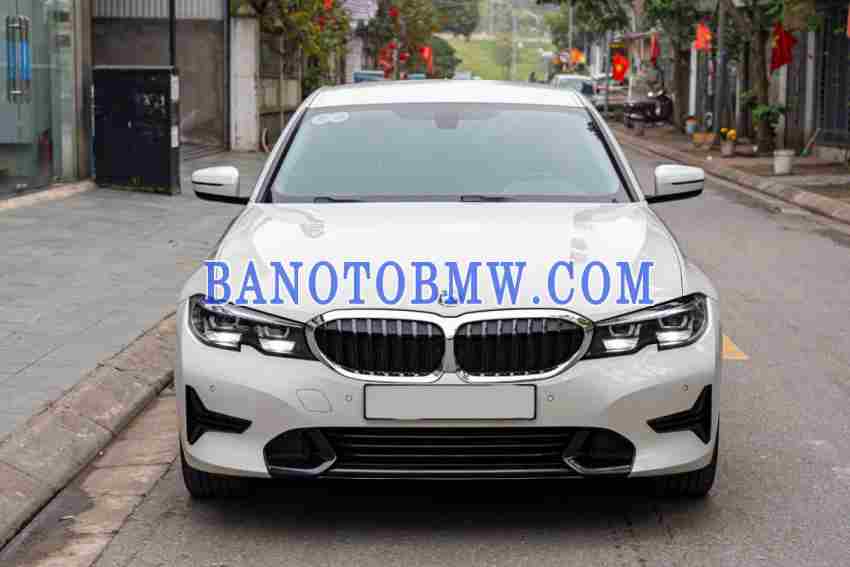 Cần bán gấp xe BMW 3 Series 320i Sport Line năm 2022, màu Trắng, Số tự động