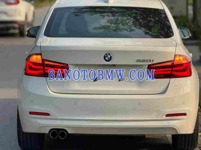 Cần bán xe BMW 3 Series 320i năm 2015 màu Trắng cực đẹp