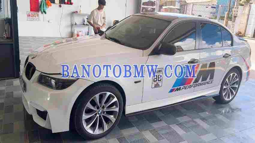 Cần bán xe BMW 3 Series 320i 2011 Số tự động màu Trắng
