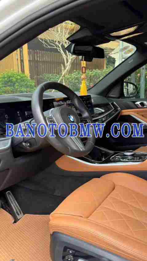 Cần bán xe BMW X5 xDrive40i M Sport màu Trắng 2024