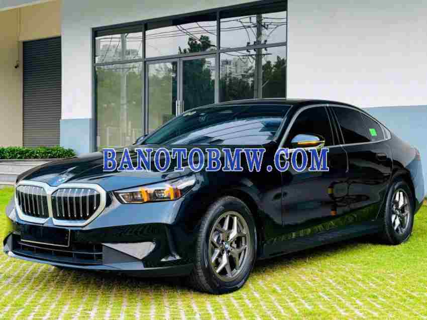 BMW 5 Series 520i năm 2024 cần bán