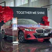 BMW 5 Series 530i M Sport sx 2026 mới kính kong